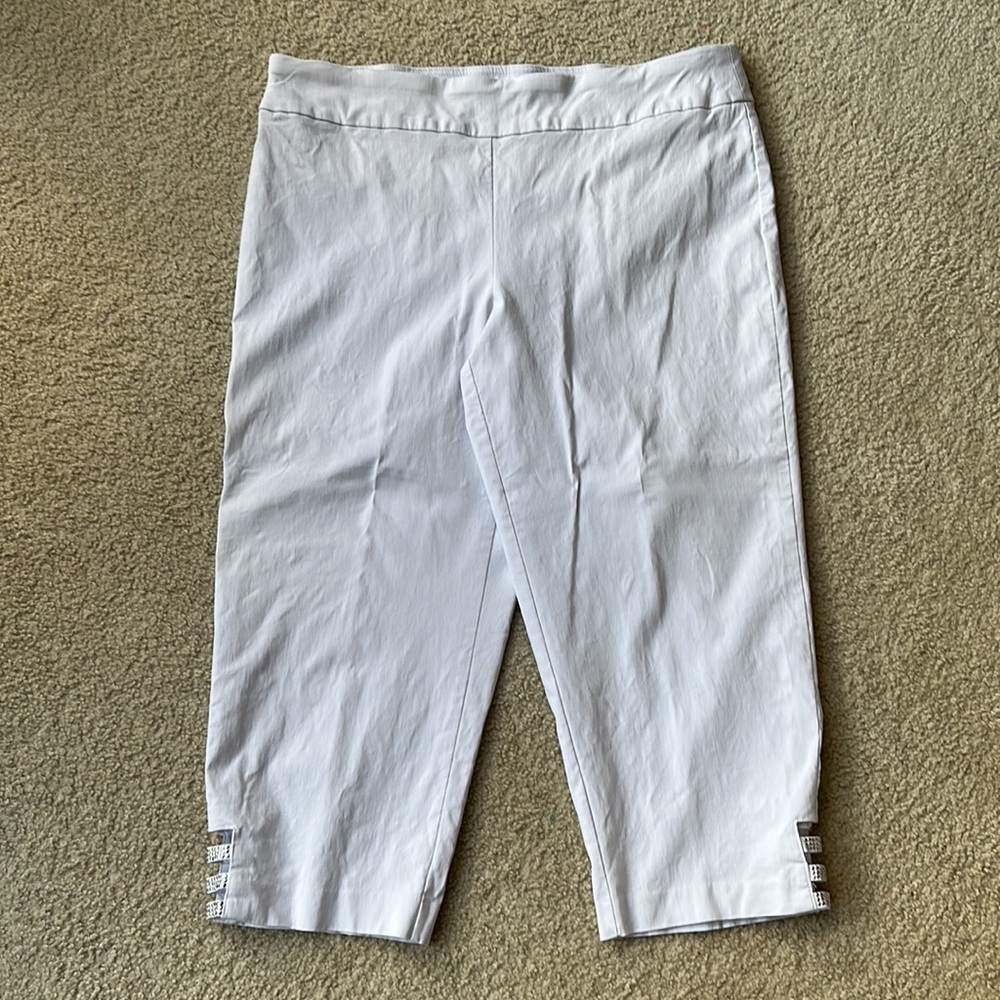 Avenue White Capri Pants with Embellished Cut Outs - Picture 5 of 12